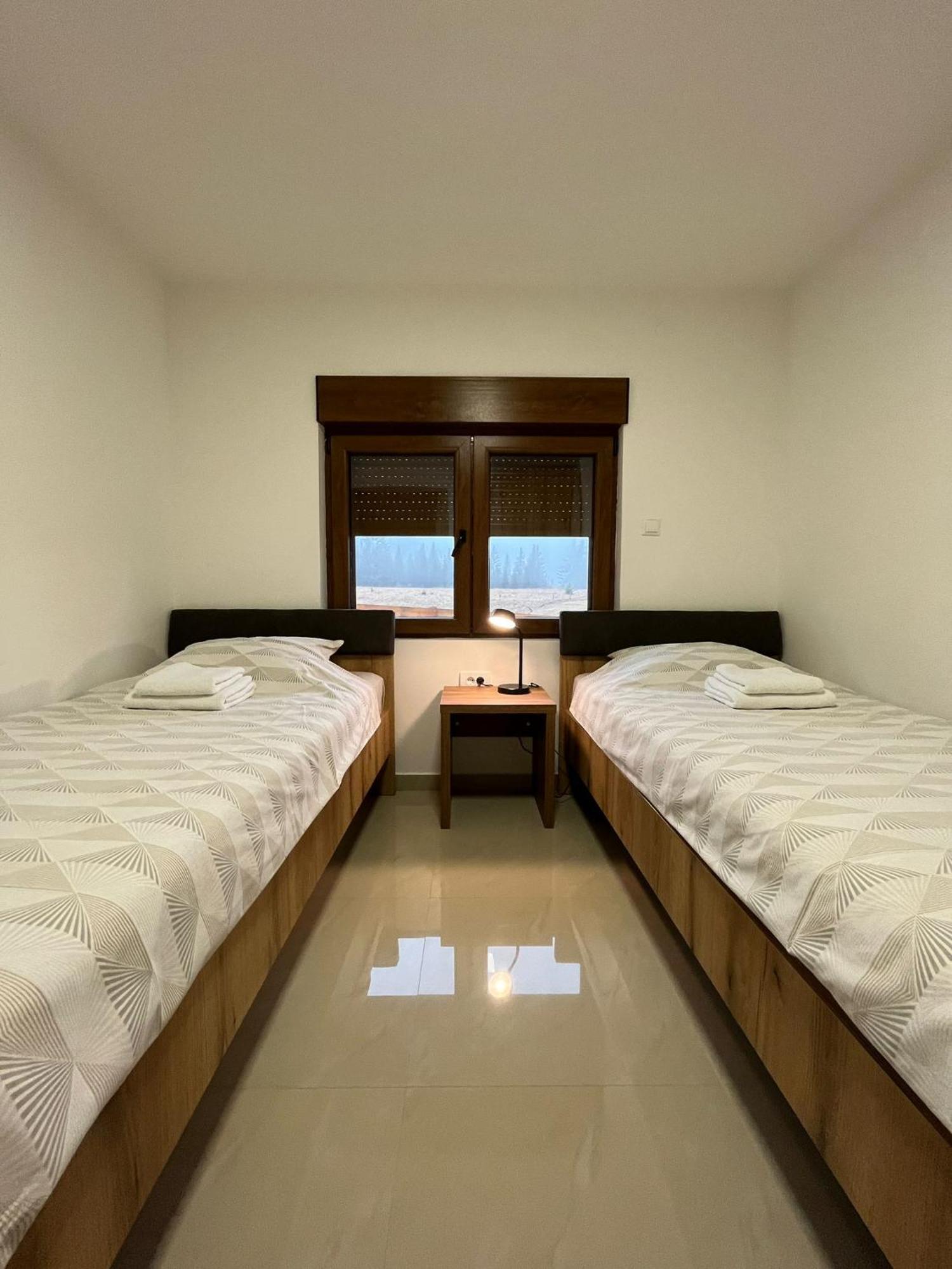 Vikendica Krlic Villa มิโตรวัค ภายนอก รูปภาพ